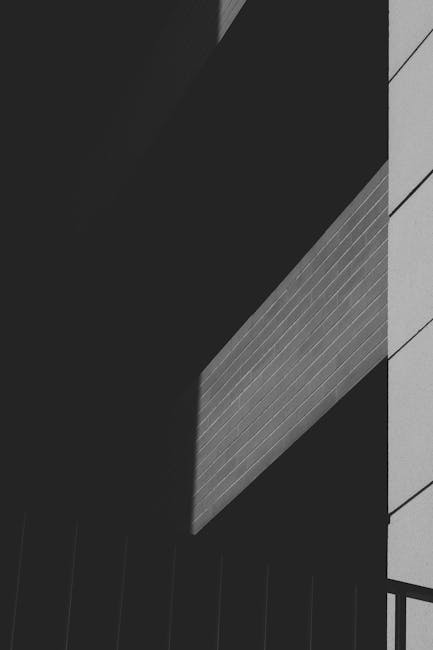 4 : img_2 - Modern architectural shadows and perspective